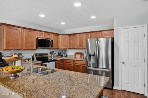 6983 Loris Lane, Jacksonville FL - photo 24 of 57