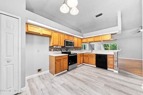 1215 Radis Place, Jacksonville FL - photo 10 of 25