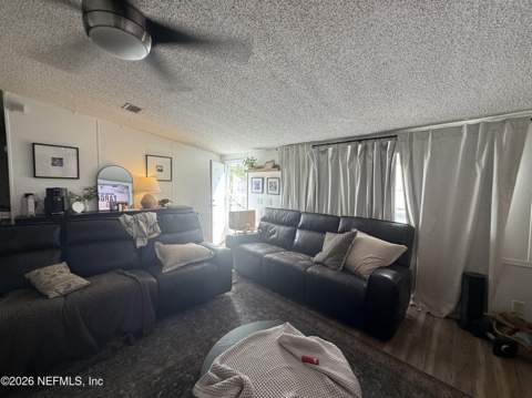 15461 Dewanna Road, Jacksonville FL - photo 8 of 16