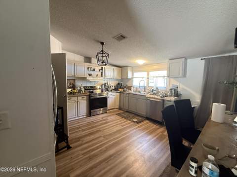 15461 Dewanna Road, Jacksonville FL - photo 9 of 16