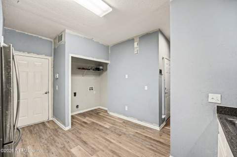 4763 Playpen Drive, Jacksonville FL - photo 9 of 28
