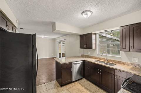 1741 Laura Ann Lane, Orange Park FL - photo 10 of 20