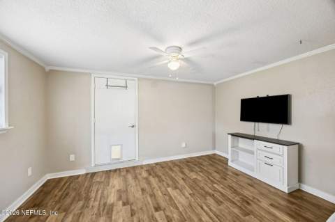 7904 Cezanne Drive, Jacksonville FL - photo 10 of 33
