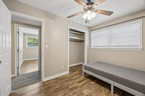 7904 Cezanne Drive, Jacksonville FL - photo 20 of 33