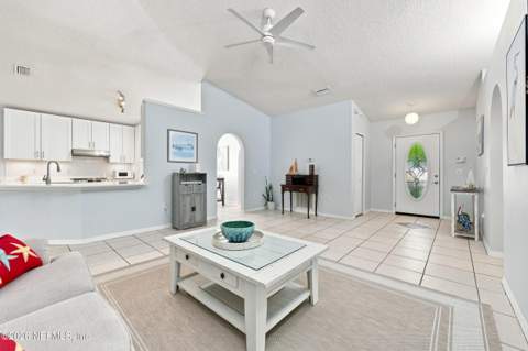12527 Ash Harbor Drive, Jacksonville FL - photo 7 of 33
