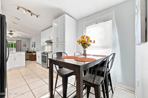 12527 Ash Harbor Drive, Jacksonville FL - photo 15 of 33