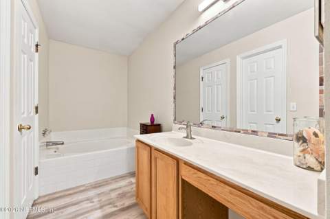 12527 Ash Harbor Drive, Jacksonville FL - photo 19 of 33
