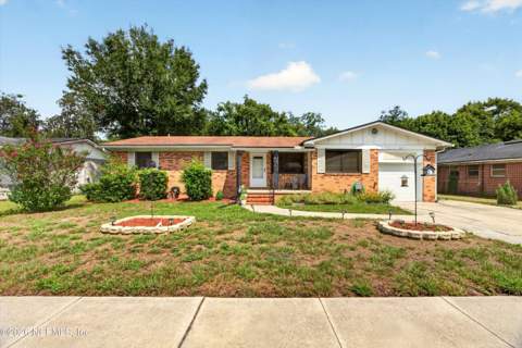 1847 Grove Park Drive, Orange Park FL - photo 8 of 36