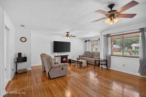 1847 Grove Park Drive, Orange Park FL - photo 11 of 36
