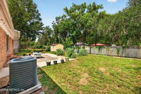 1847 Grove Park Drive, Orange Park FL - photo 7 of 36