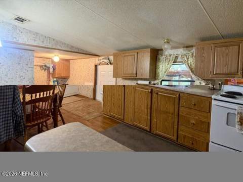 318 Lakeshore Drive, Georgetown FL - photo 24 of 41