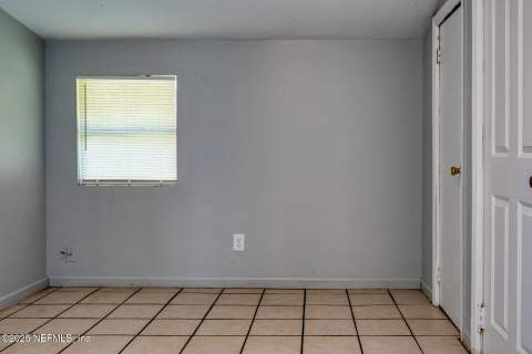 2561 Nicholas Circle, Jacksonville FL - photo 15 of 37