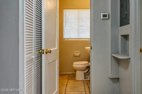 2561 Nicholas Circle, Jacksonville FL - photo 19 of 37