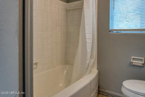 2561 Nicholas Circle, Jacksonville FL - photo 21 of 37