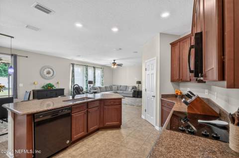 12649 Sheffield Walk Lane, Jacksonville FL - photo 21 of 61