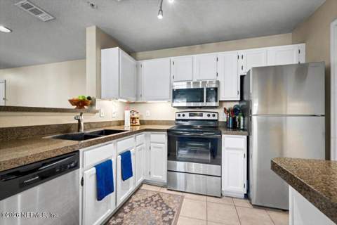 7701 Timberlin Park Boulevard #1338, Jacksonville FL - photo 6 of 33