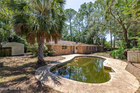 3057 Shady Drive, Jacksonville FL - photo 6 of 37