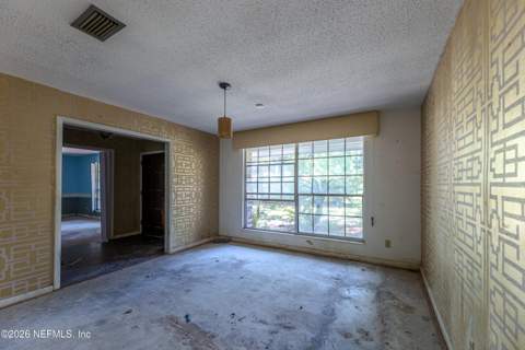 3057 Shady Drive, Jacksonville FL - photo 12 of 37