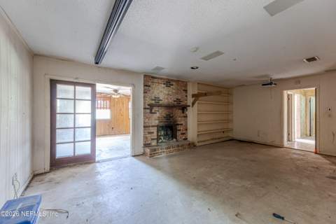3057 Shady Drive, Jacksonville FL - photo 13 of 37