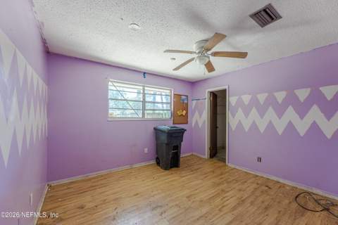 3057 Shady Drive, Jacksonville FL - photo 16 of 37