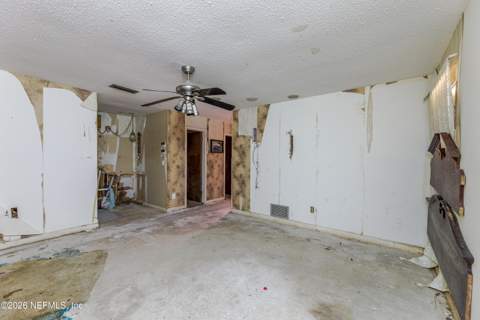 3057 Shady Drive, Jacksonville FL - photo 20 of 37