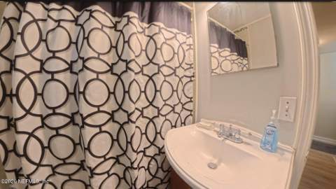 6230 Commodore Drive, Jacksonville FL - photo 12 of 27