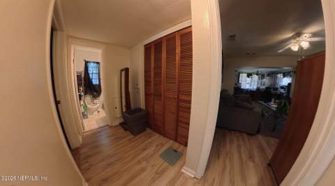 6230 Commodore Drive, Jacksonville FL - photo 7 of 27