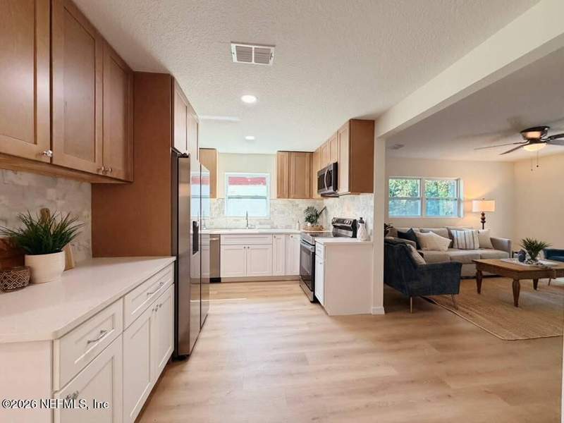 4 bedroom Single Family Residence at 5316 Robert Scott Dr S Drive, Santa Monica, Jacksonville — photo 3