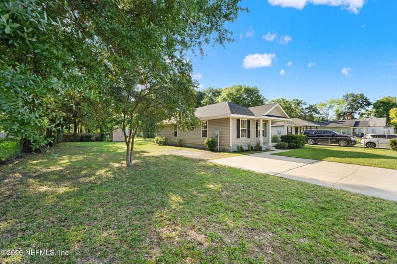 3 bedroom Single Family Residence at 1365 Spearing Street, Campbell Addn, Jacksonville — photo 2