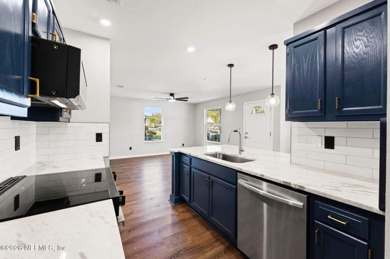3 bedroom Single Family Residence at 1365 Spearing Street, Campbell Addn, Jacksonville — photo 3