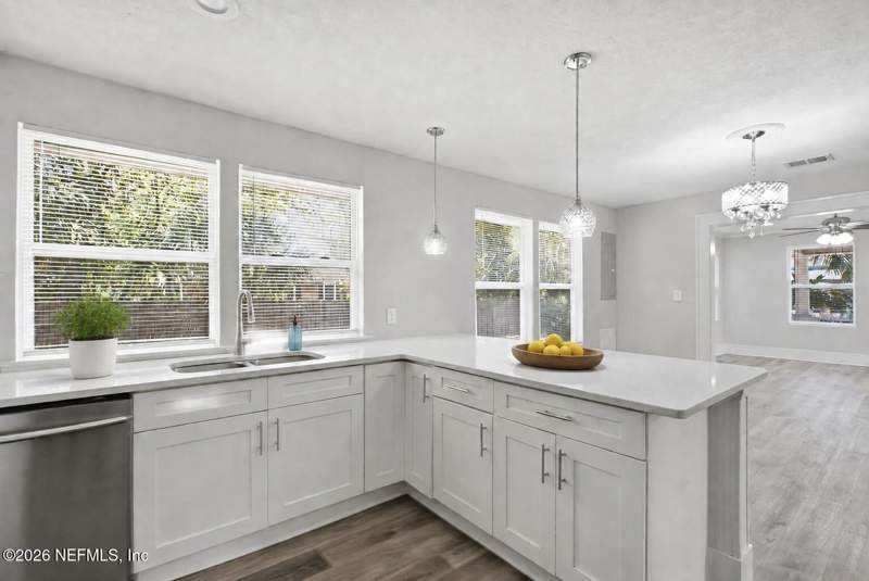 2 bedroom Single Family Residence at 1219 E 10th Street, Dyal Upchurch, Jacksonville — photo 4