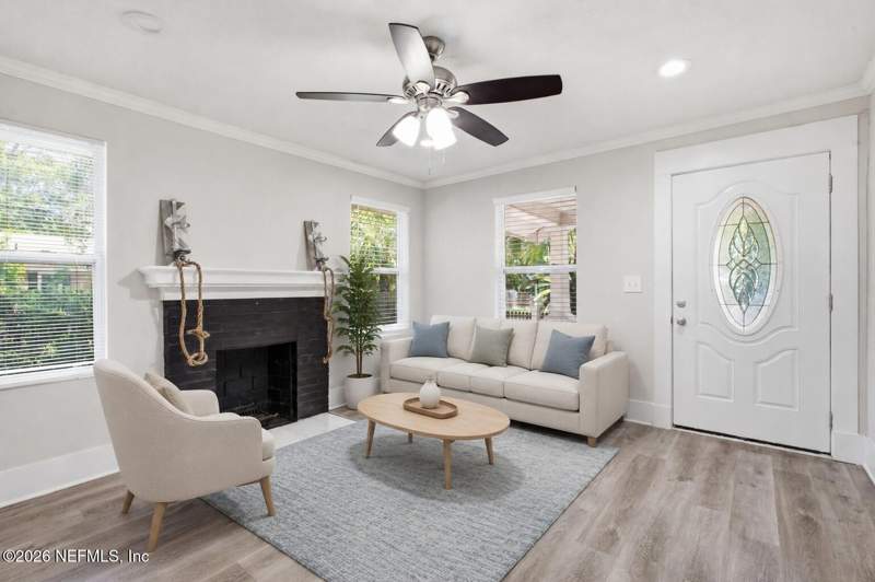 2 bedroom Single Family Residence at 1219 E 10th Street, Dyal Upchurch, Jacksonville — photo 3