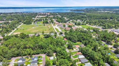 20 N Vermont Avenue, Green Cove Springs FL - photo 15 of 17
