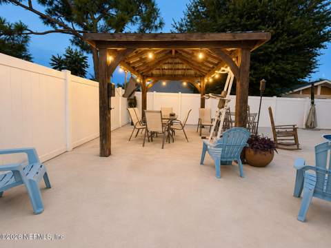 569 Coppitt Drive, Orange Park FL - photo 7 of 9