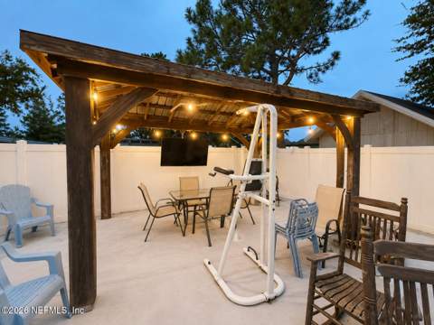 569 Coppitt Drive, Orange Park FL - photo 8 of 9