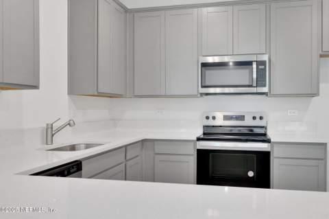 14330 Firebird Drive, Jacksonville FL - photo 8 of 29