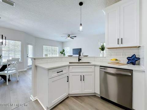 1725 Forest Lake Circle #3, Jacksonville FL - photo 8 of 31