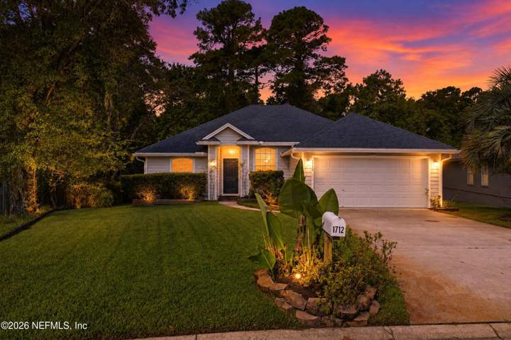 1712 Chandelier Circle