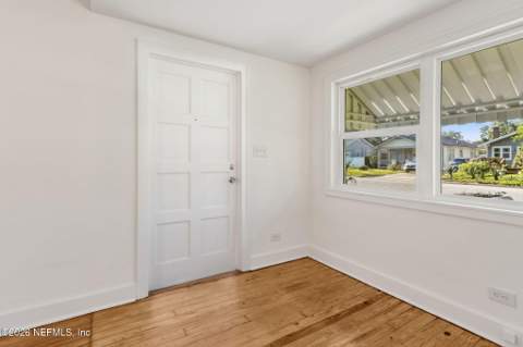 4443 Melrose Avenue, Jacksonville FL - photo 9 of 40
