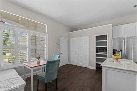 4666 Kernan Mill Lane, Jacksonville FL - photo 8 of 51