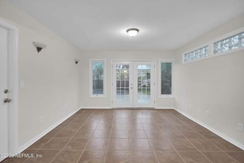 1110 Ruth Avenue, Jacksonville Beach FL - photo 16 of 32
