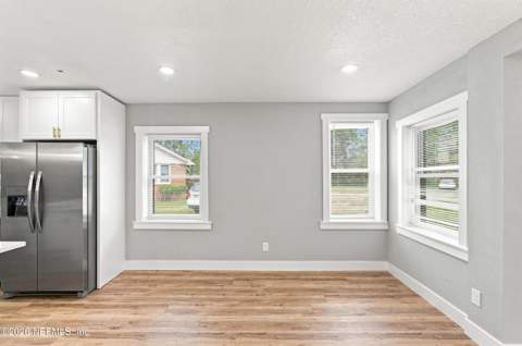255 W 66th Street, Jacksonville FL - photo 16 of 40