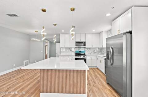 255 W 66th Street, Jacksonville FL - photo 12 of 40
