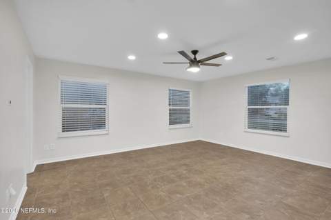 1110 Ruth Avenue, Jacksonville Beach FL - photo 13 of 32