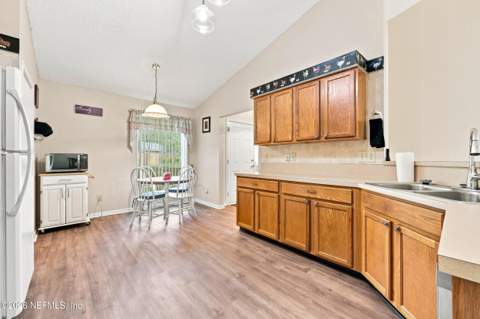 3319 Abbeyfield Lane, Jacksonville FL - photo 8 of 33