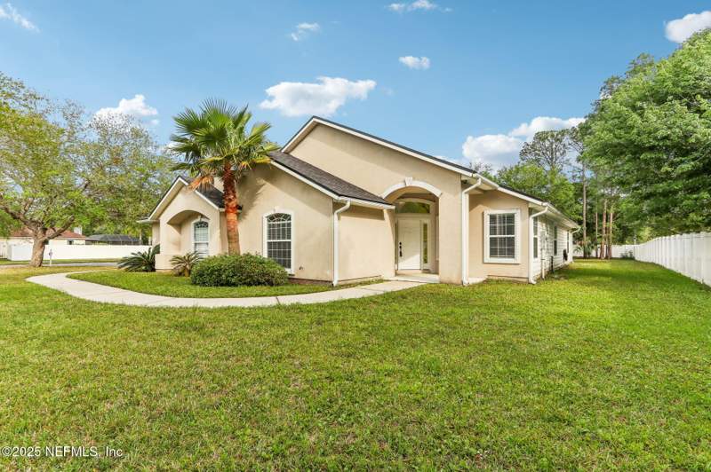 4 bedroom Single Family Residence at 200 Nottingham Drive, Cunningham Creek, St. Johns — photo 2