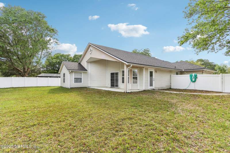 4 bedroom Single Family Residence at 200 Nottingham Drive, Cunningham Creek, St. Johns — photo 5