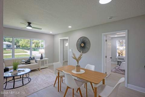 455 Laurina Street, Jacksonville FL - photo 8 of 32
