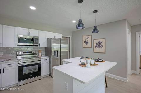 455 Laurina Street, Jacksonville FL - photo 15 of 32