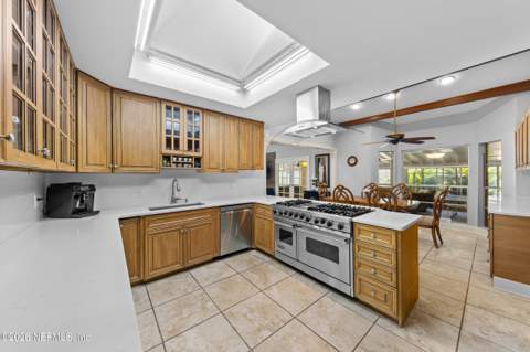3763 Cathedral Oaks Place, Jacksonville FL - photo 13 of 62
